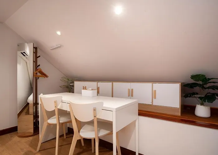 2br 1ba In Yaowarat 5 Min Mrt Nivas Wanit Eco 公寓 曼谷