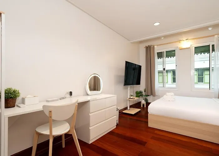 2br 1ba In Yaowarat 5 Min Mrt Nivas Wanit Eco 曼谷
